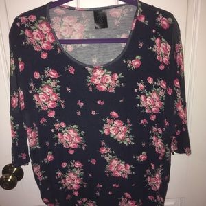 Agnes and Dora Dolman top, size large